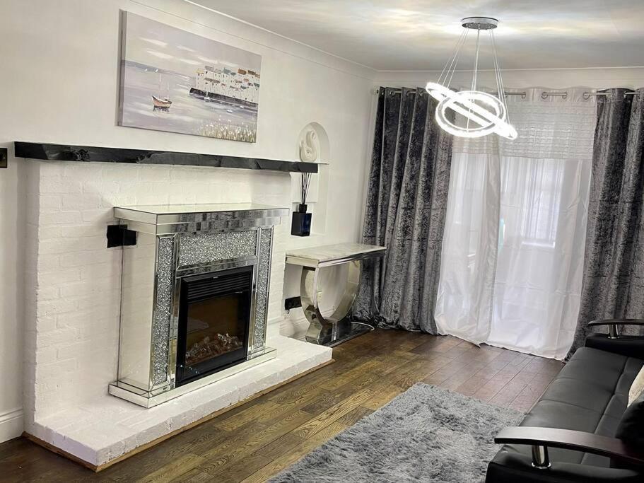 Spacious 4 Bedroom House Billericay Buitenkant foto
